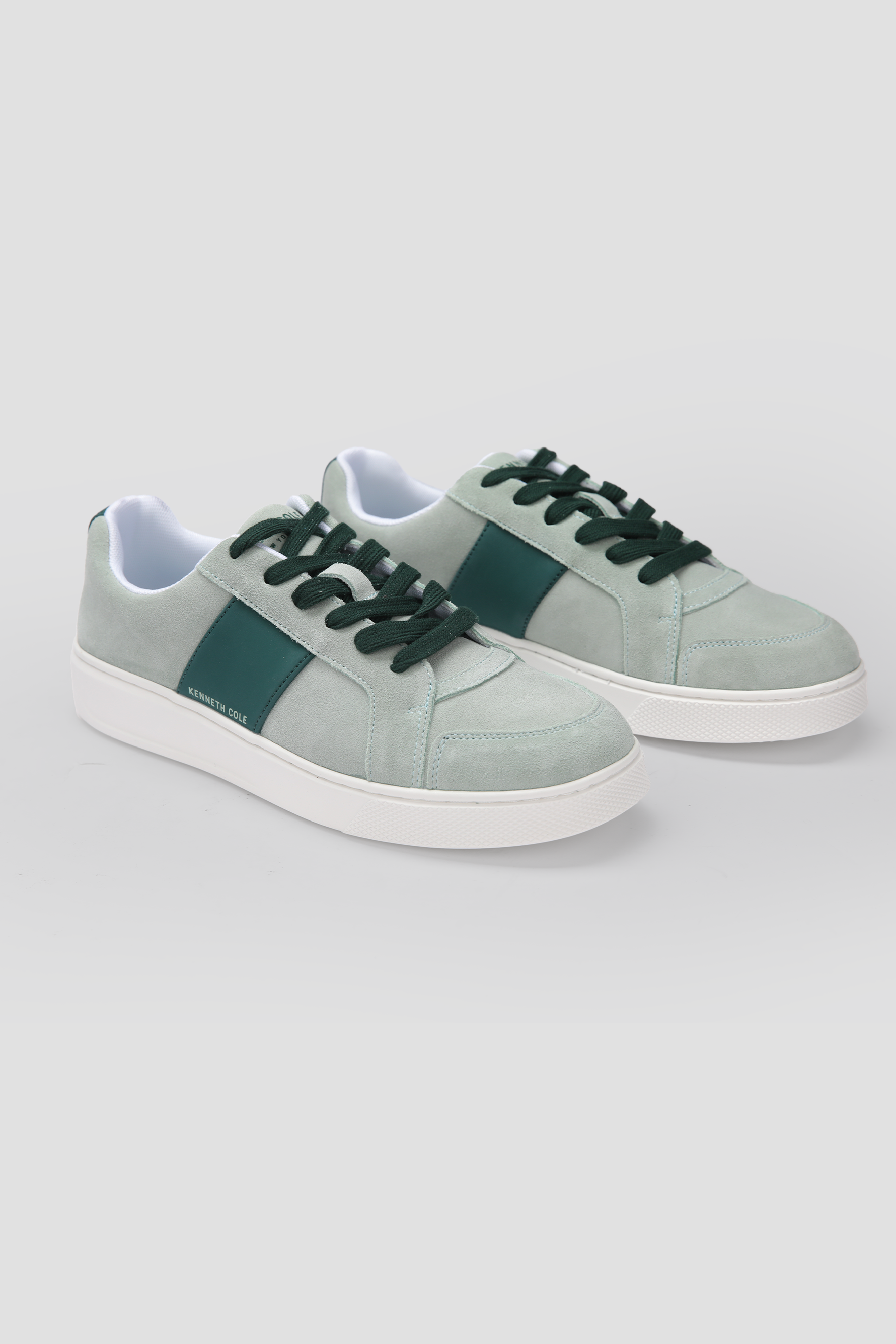 סניקרס זמש לגברים בצבע ירוק