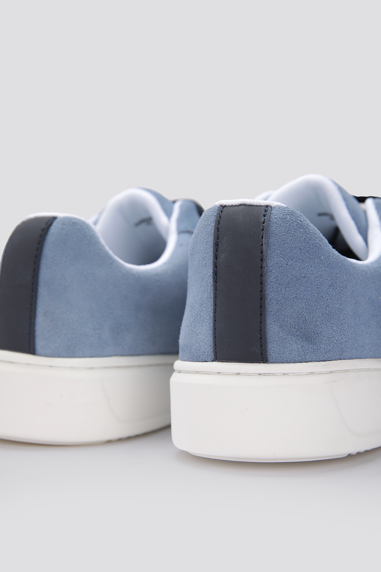 סניקרס זמש לגברים בצבע כחול