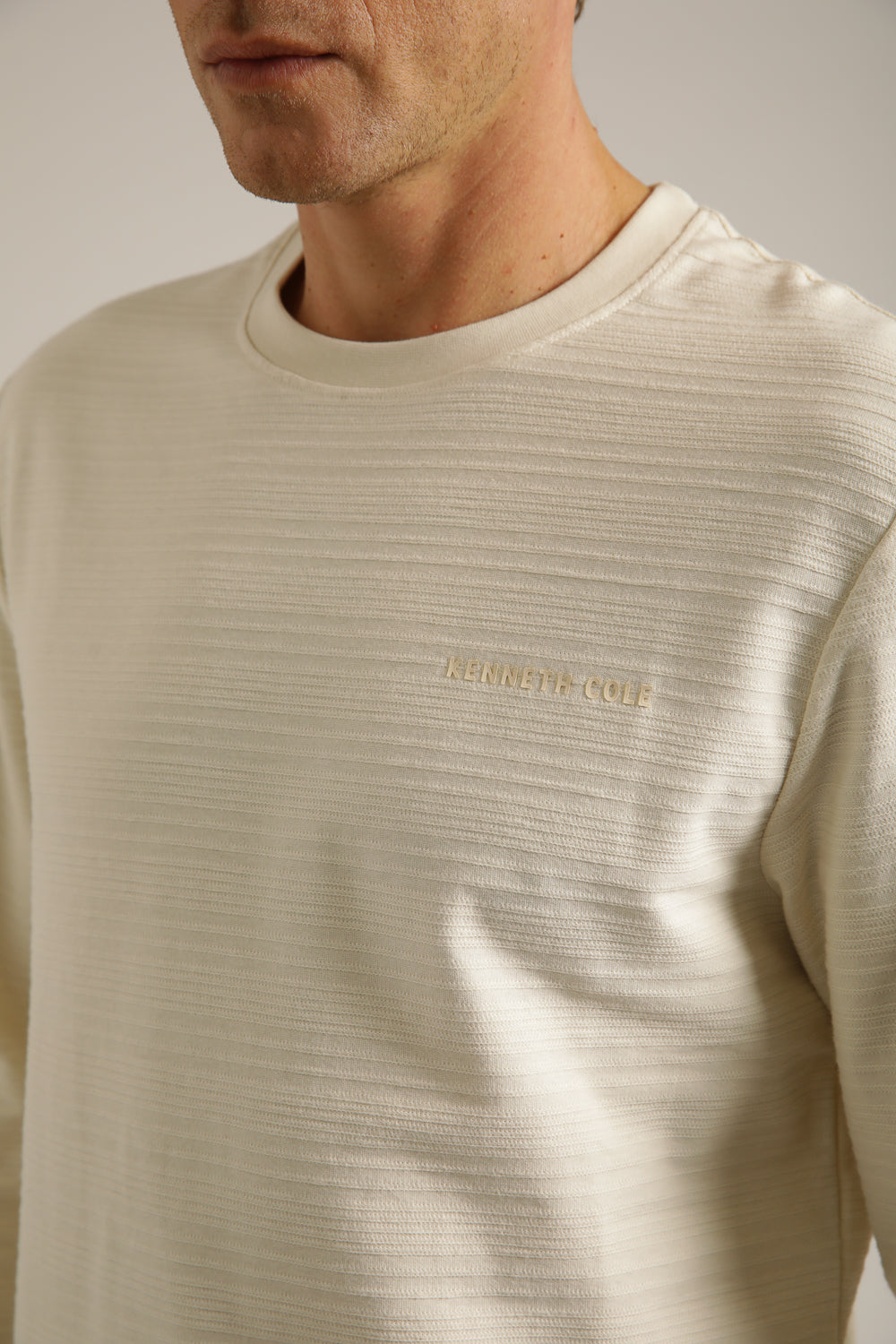 טישירט ארוכה עם טקסטורה עדינה | קנת קול