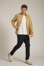 חולצה מכופתרת בעיצוב פסים עדינים | קנת קול