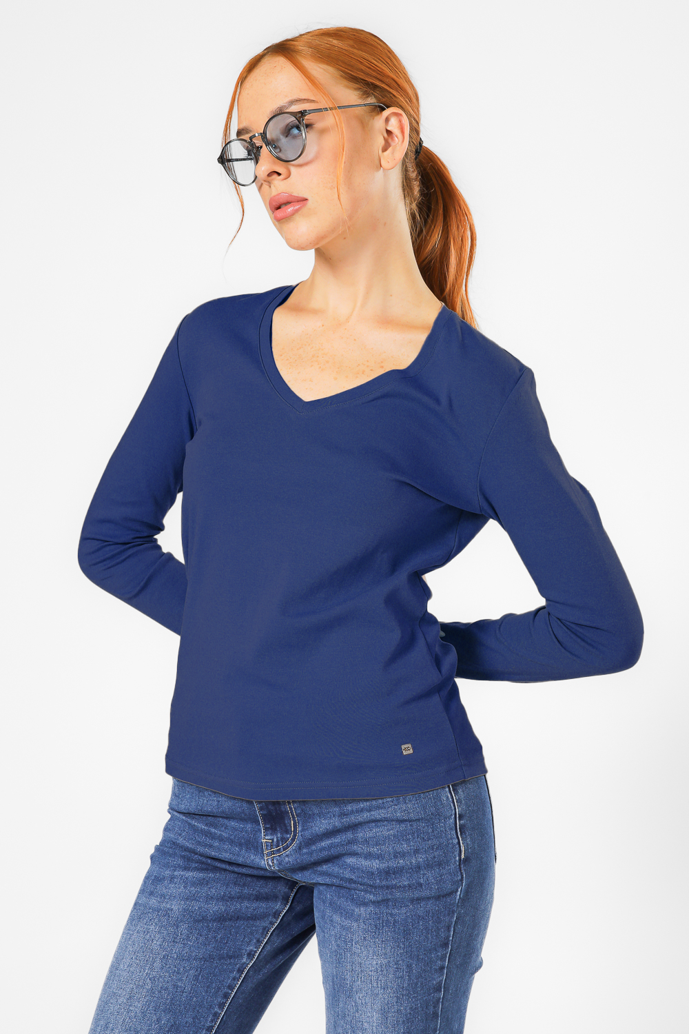 טישירט ארוכה עם מפתח וי | קנת קול 