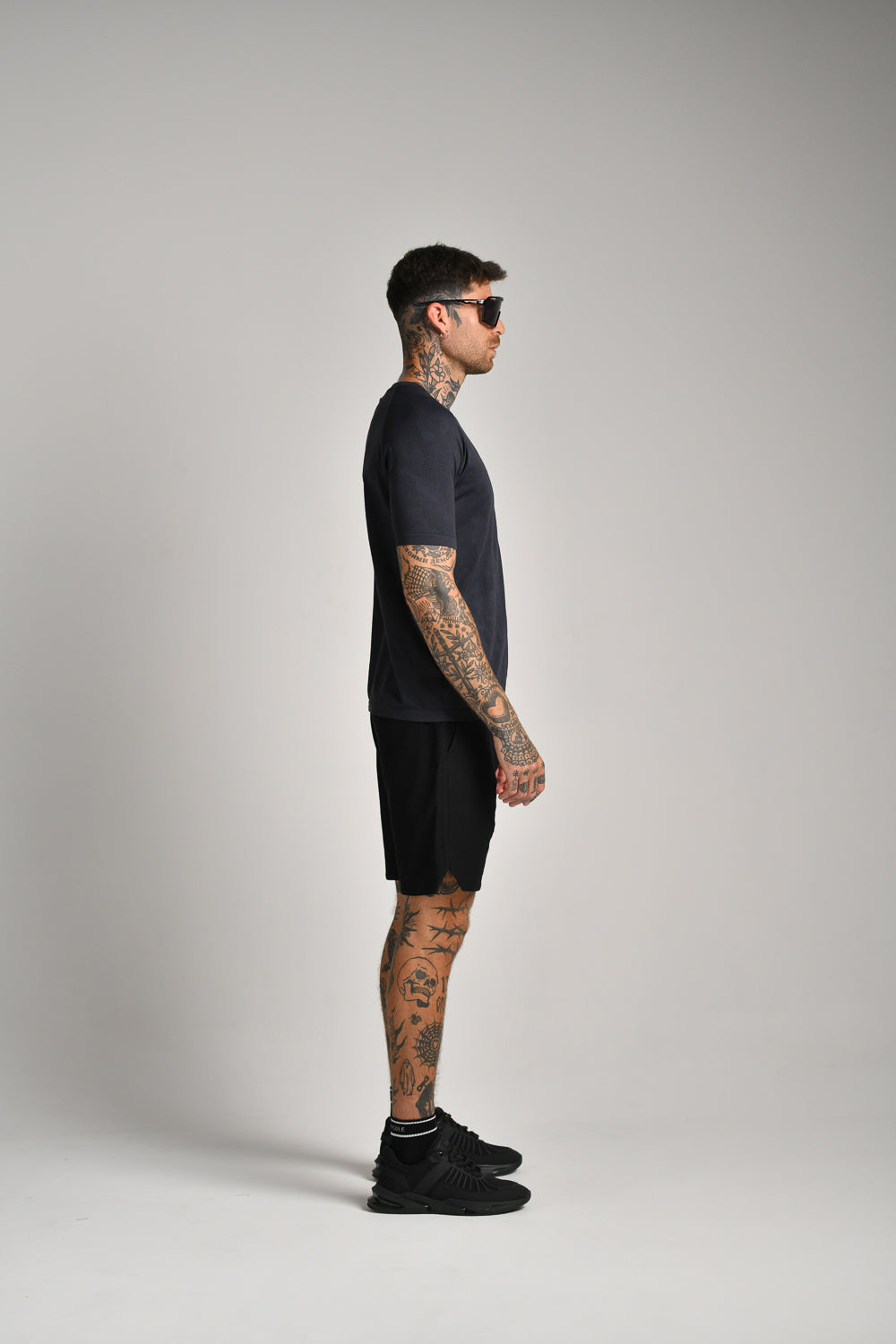 חולצת סימלס רגלן שרוול קצר בצבע נייבי