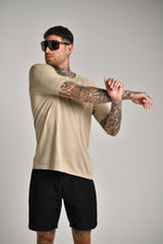 חולצת סימלס רגלן שרוול קצר בצבע בז'