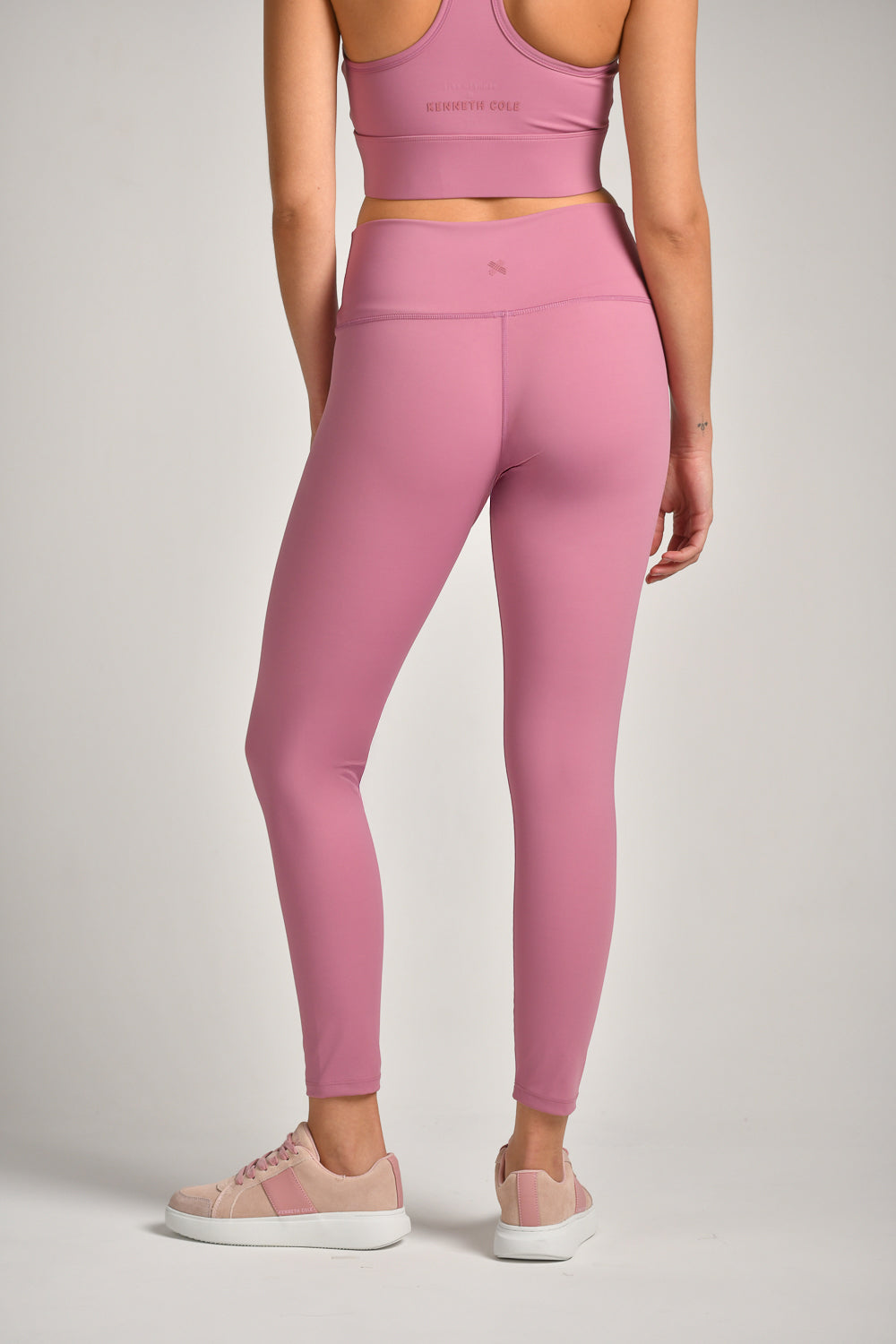 טייץ ספורט בגזרה גבוהה בצבע ורוד