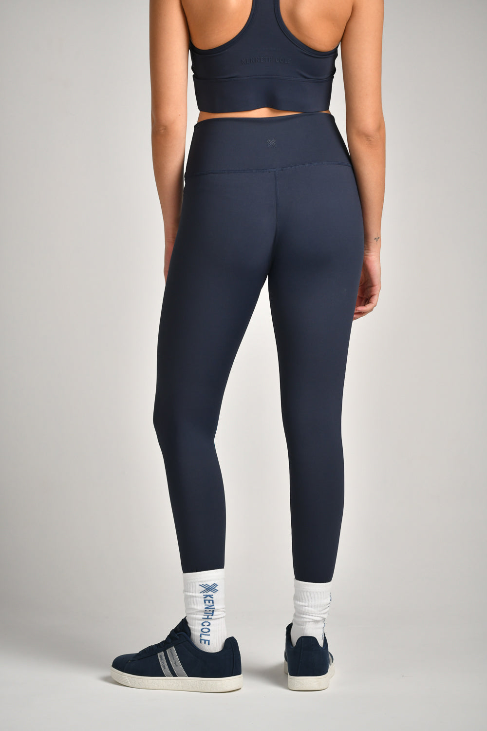 טייץ ספורט בגזרה גבוהה בצבע נייבי