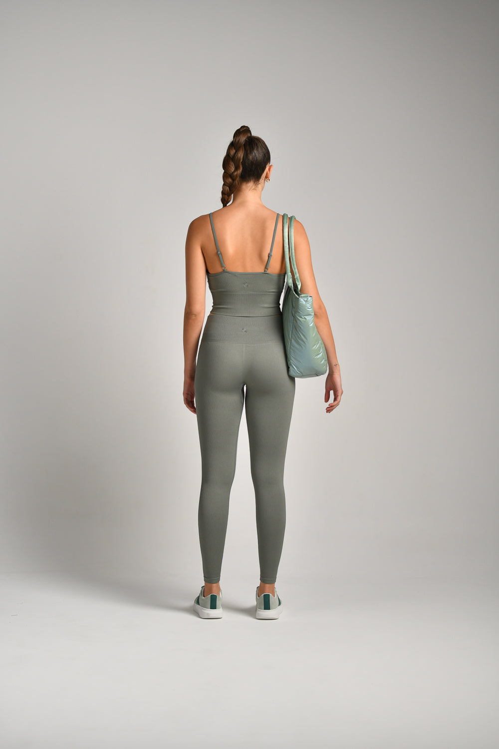 טייץ ספורט ריב סימלס בצבע ירוק זית