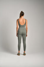 אוברול צמוד חצי רוכסן מבד ריב לנשים