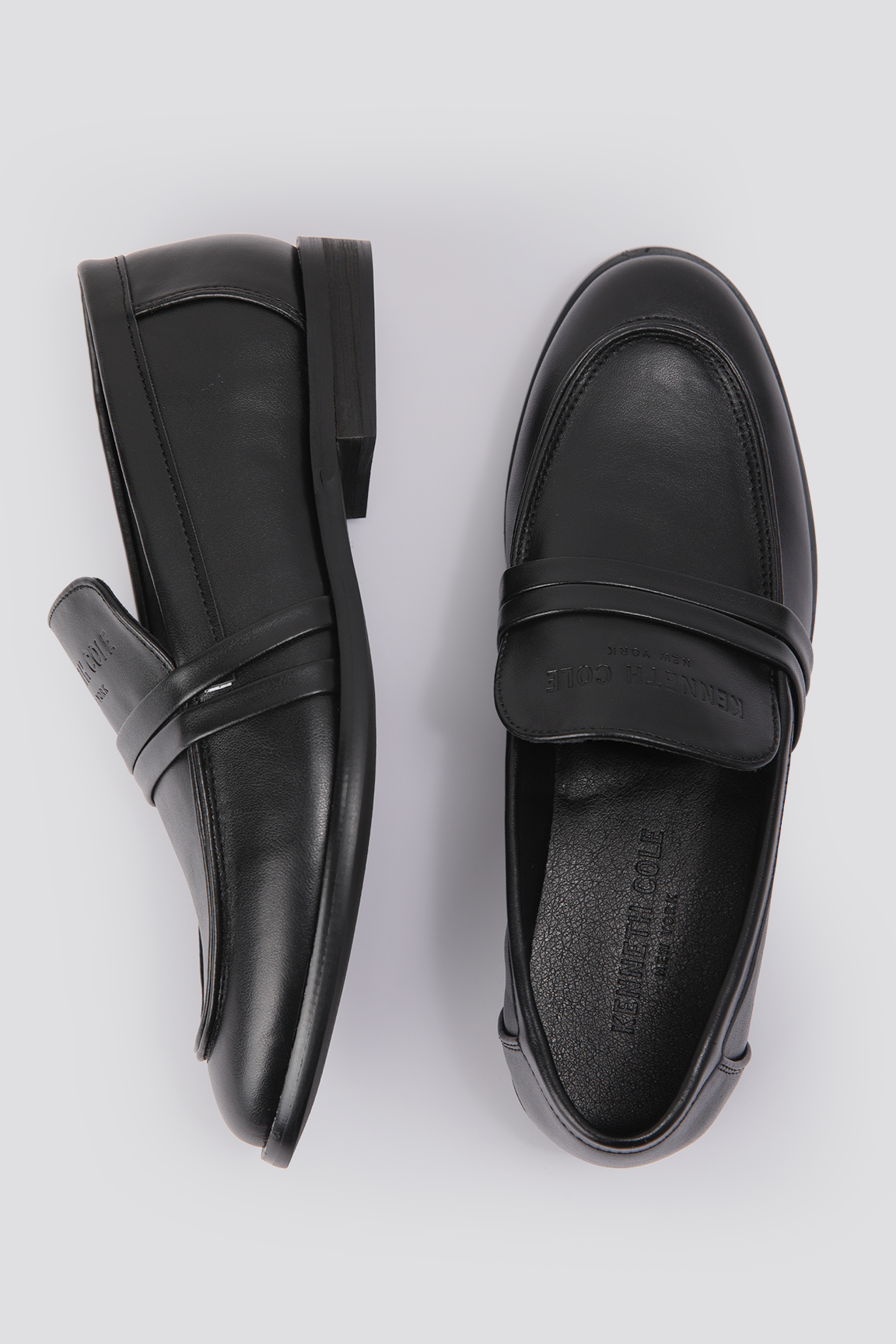 נעלי מוקסין לנשים בצבע שחור