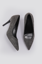 נעלי עקב סטילטו בצבע אפור כהה