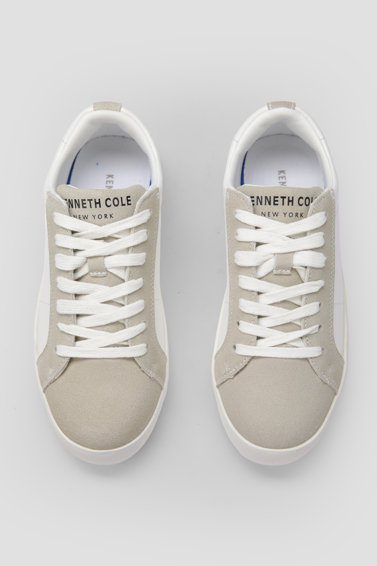 סניקרס מעור לנשים בצבע לבן/בז'