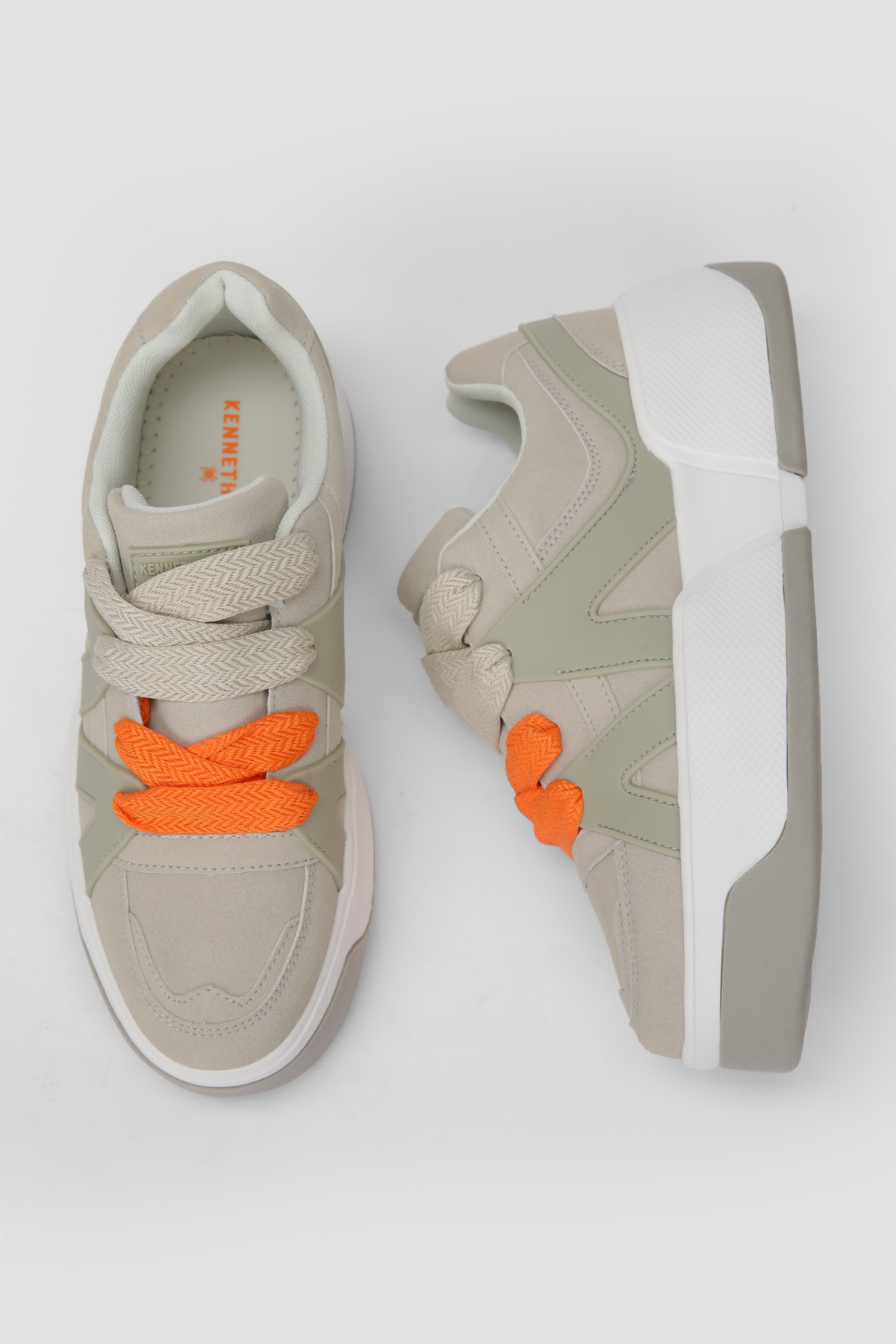 סניקרס לנשים בצבע אפור