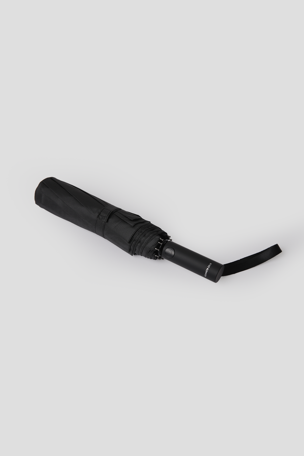 מטריה בגודל 25" בצבע שחור