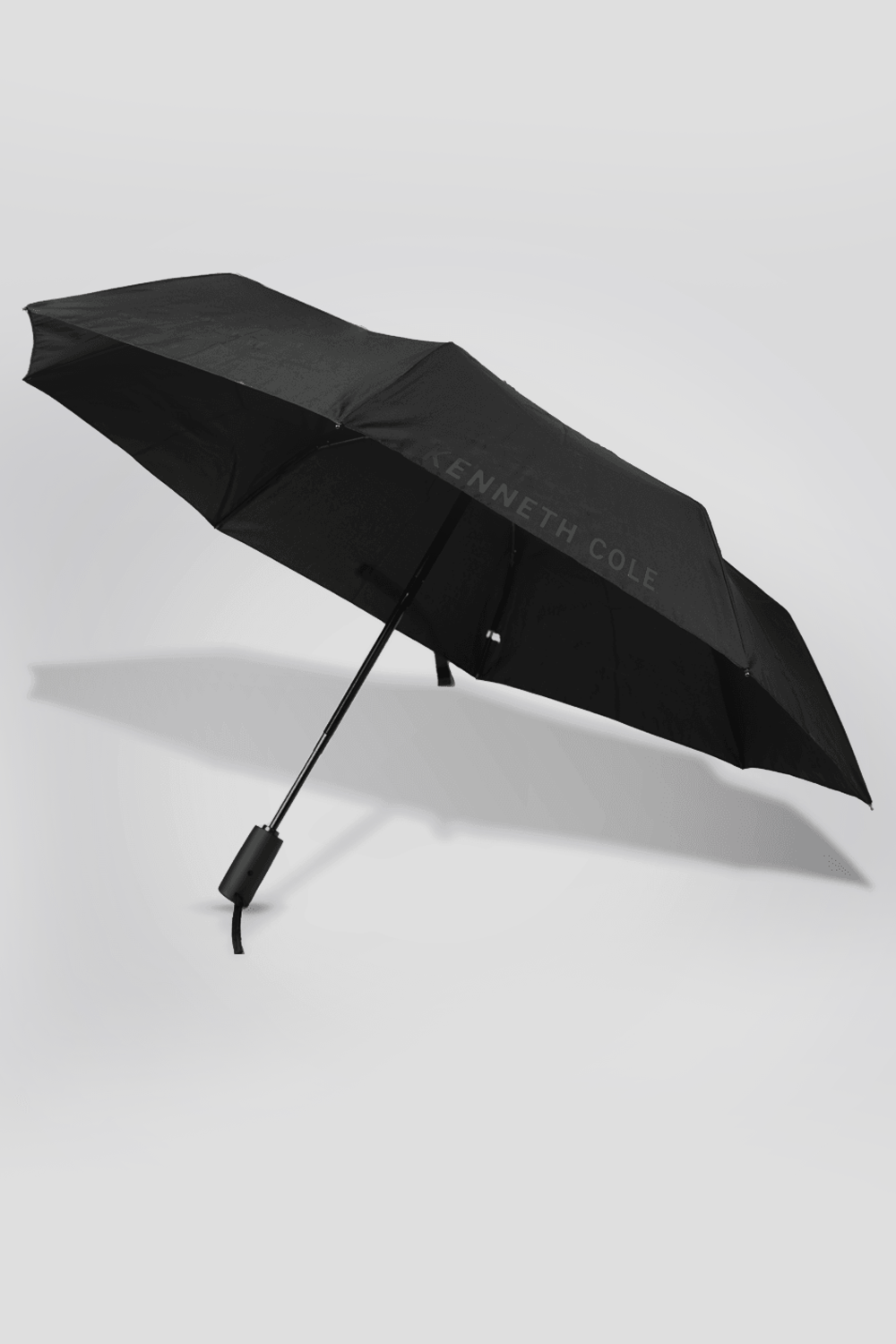 מטריה בגודל 27" בצבע שחור