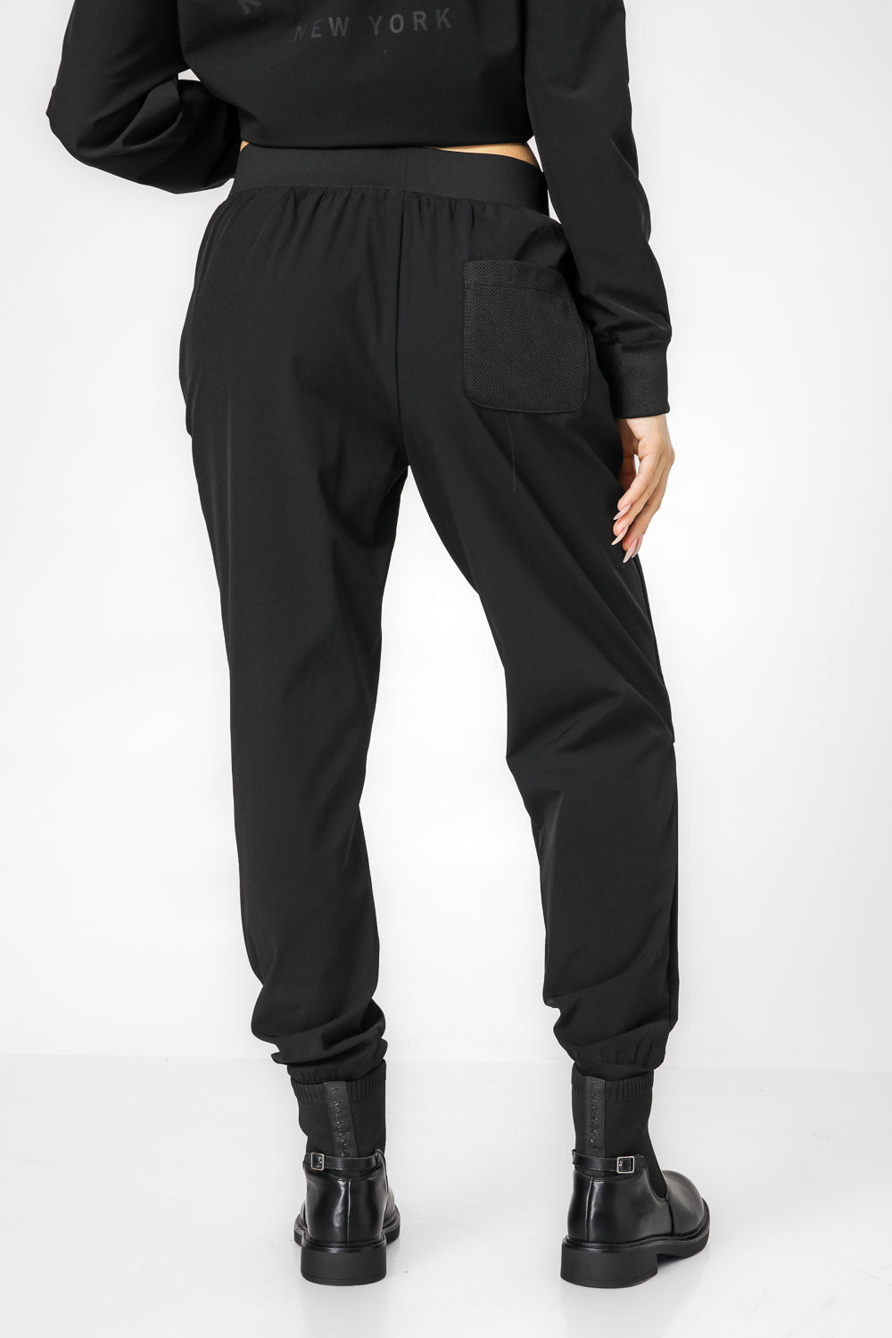 מכנסי ניילון ארוכים בצבע שחור