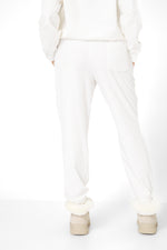 מכנסי ניילון ארוכים בצבע קרם