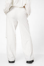 מכנסיים ארוכים ניילון בצבע קרם