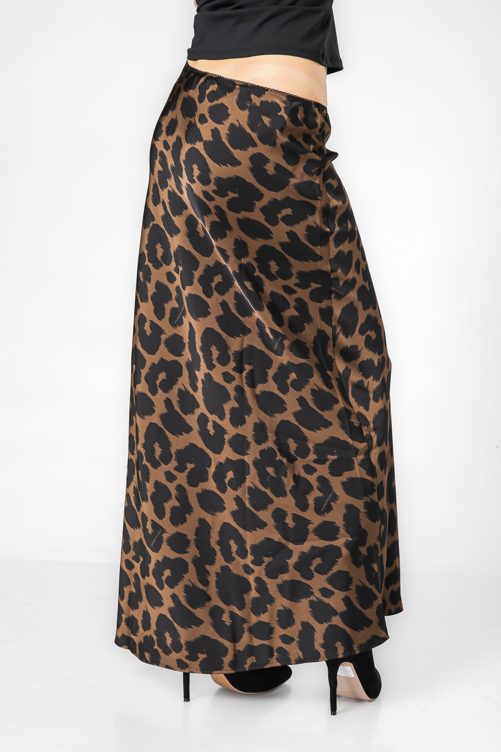 חצאית ארוכה סאטן בהדפס מנומר