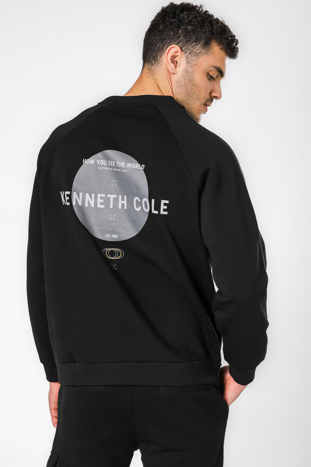 סווטשירט אוברסייז עם הדפס בגב