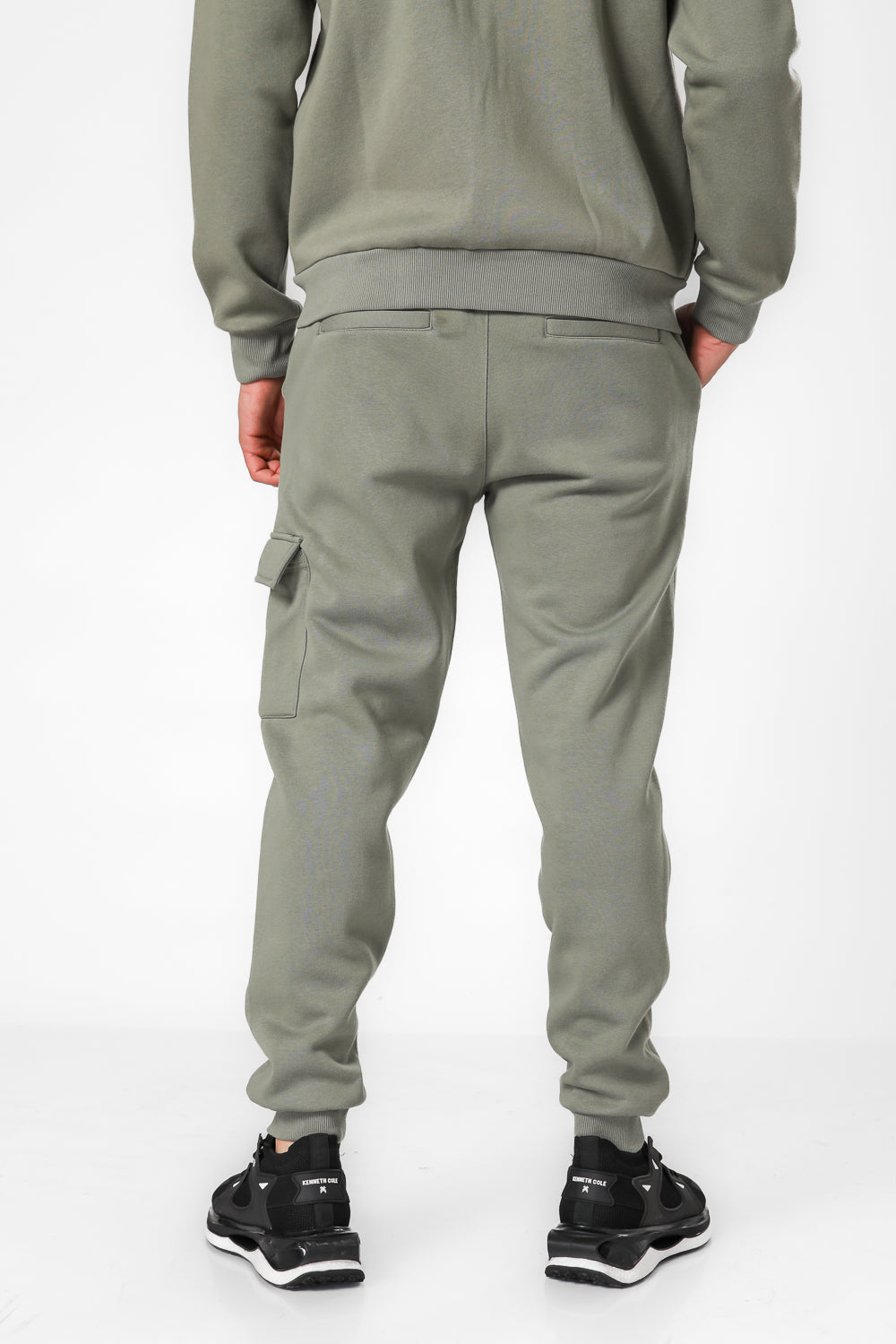 מכנסי טרנינג דגמ"ח בגזרת Slim בצבע זית