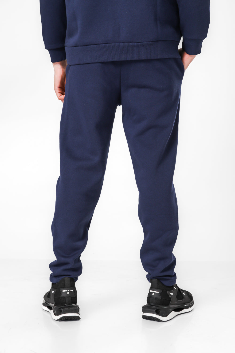 מכנסי טרנינג ארוכים בגזרה ישרה בצבע נייבי