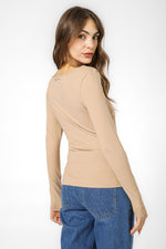 טופ אלסטי מפתח מרובע בצבע לאטה