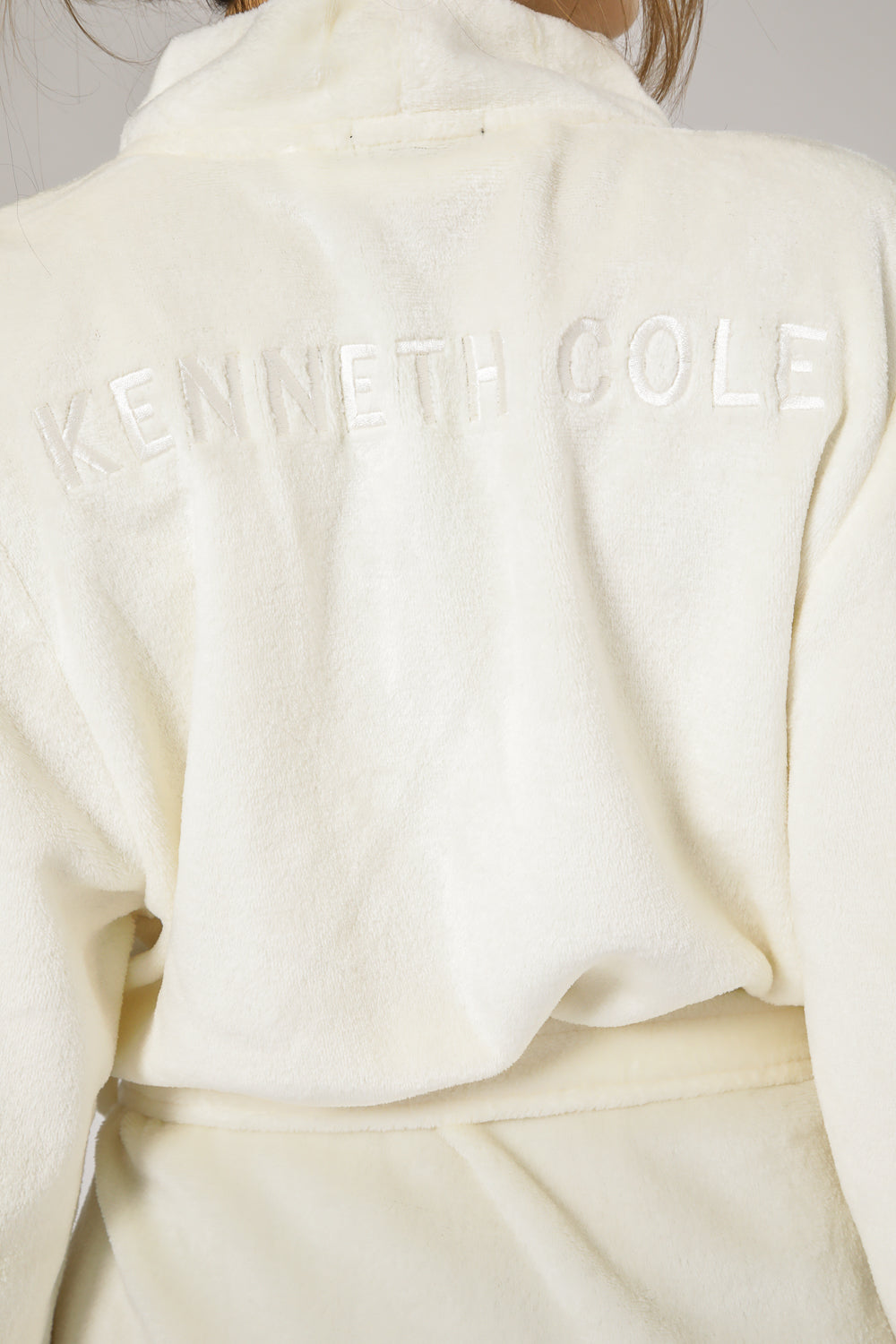 חלוק פלאפי לנשים בצבע שמנת