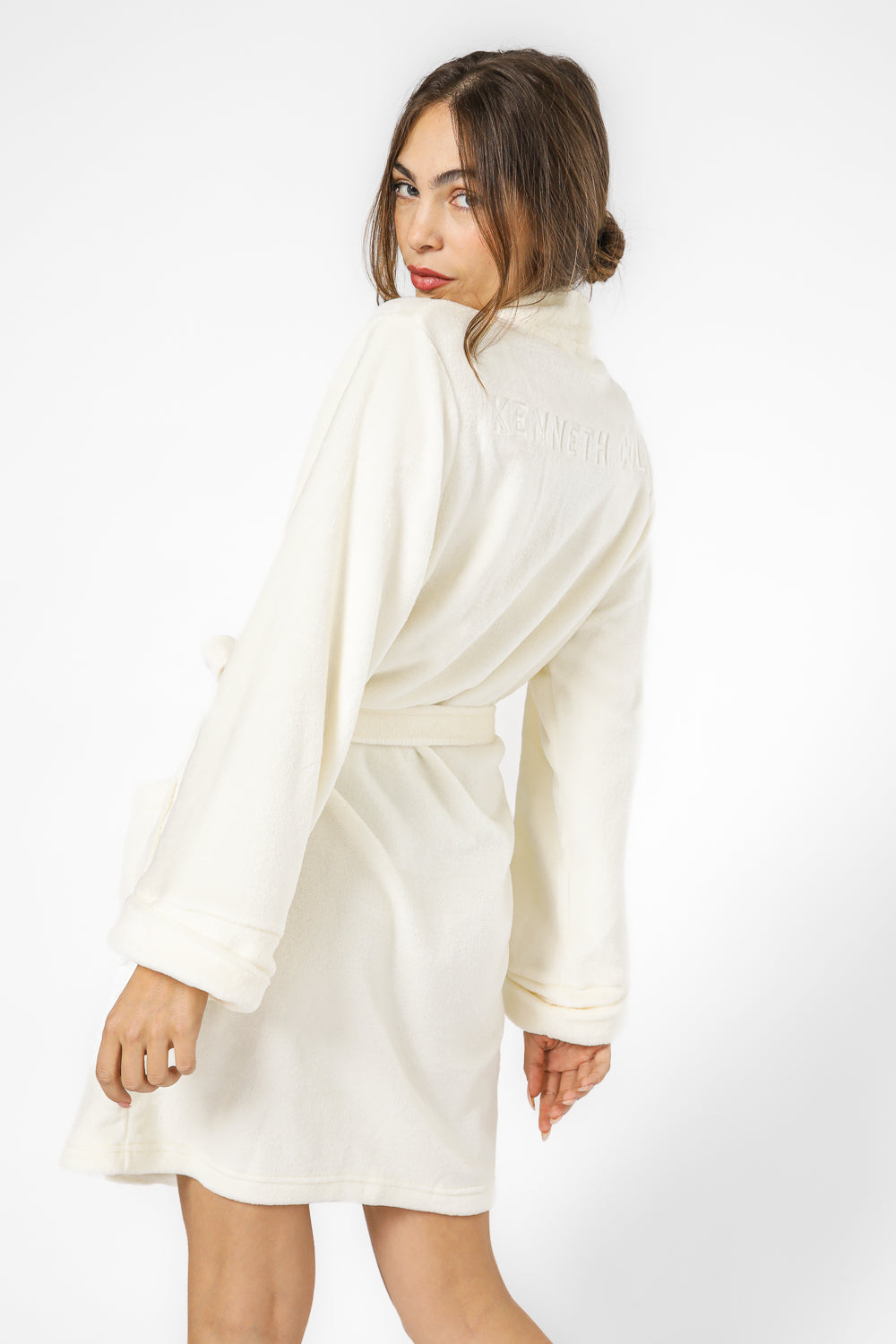 חלוק פלאפי לנשים בצבע שמנת