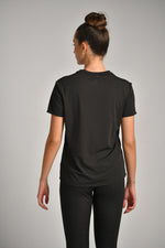 טי שירט אקטיב עם תפר קשת בגב