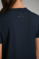 טי שירט אקטיב עם תפר קשת בגב