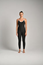 אוברול עם גב פתוח