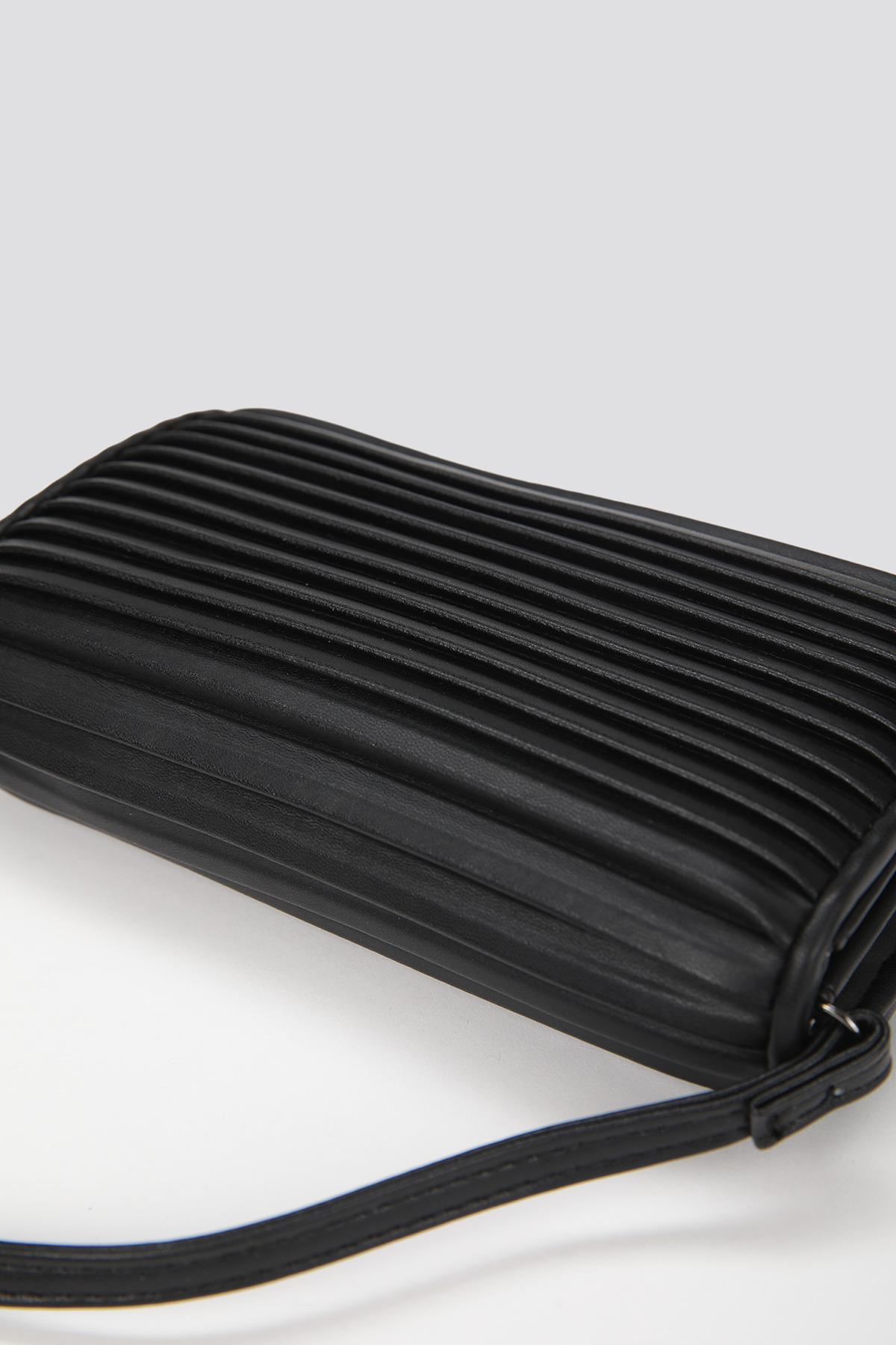 תיק צד קטן לנשים