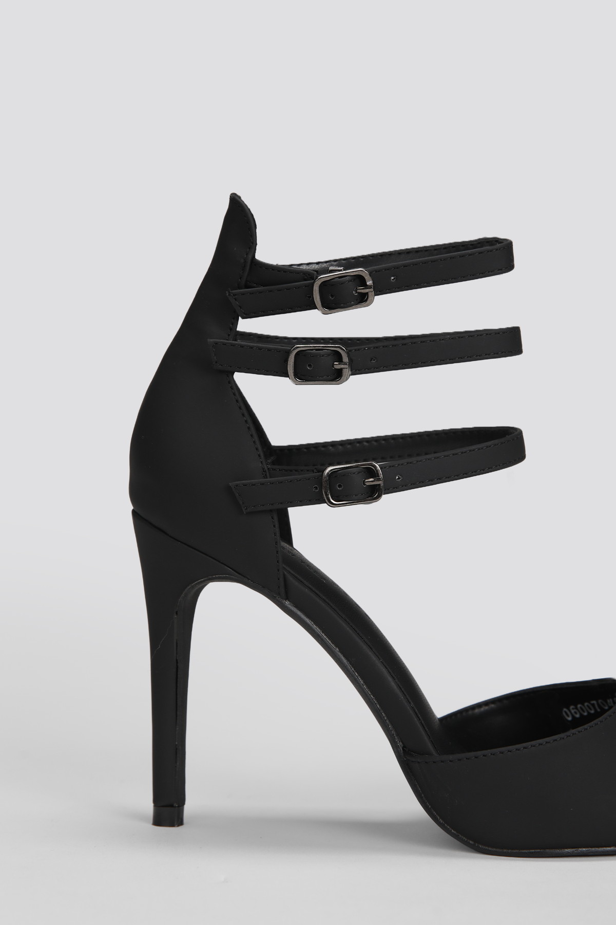 סנדל עקב עם רצועות