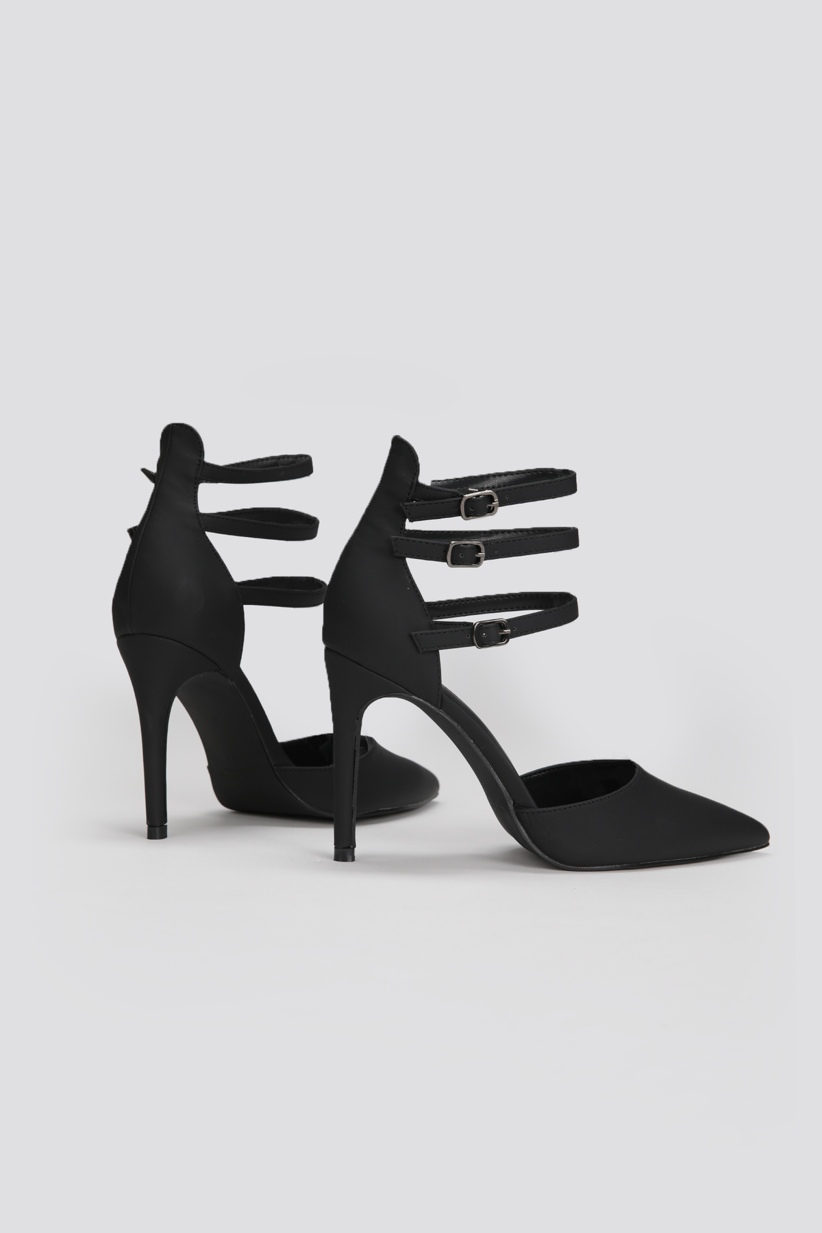 סנדל עקב עם רצועות