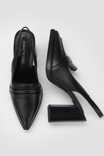 נעלי עקב שפיץ דמוי עור בצבע שחור