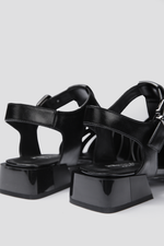 סנדלי פישרמן דמוי עור בצבע שחור