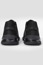 נעלי ספורט בצבע שחור 