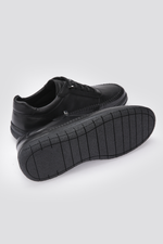 נעלי עור אלגנטיות לגברים בצבע שחור