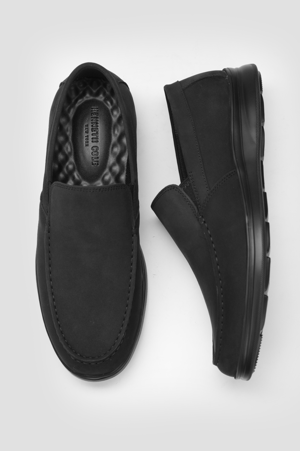 נעלי מוקסין מעור לגברים בצבע שחור