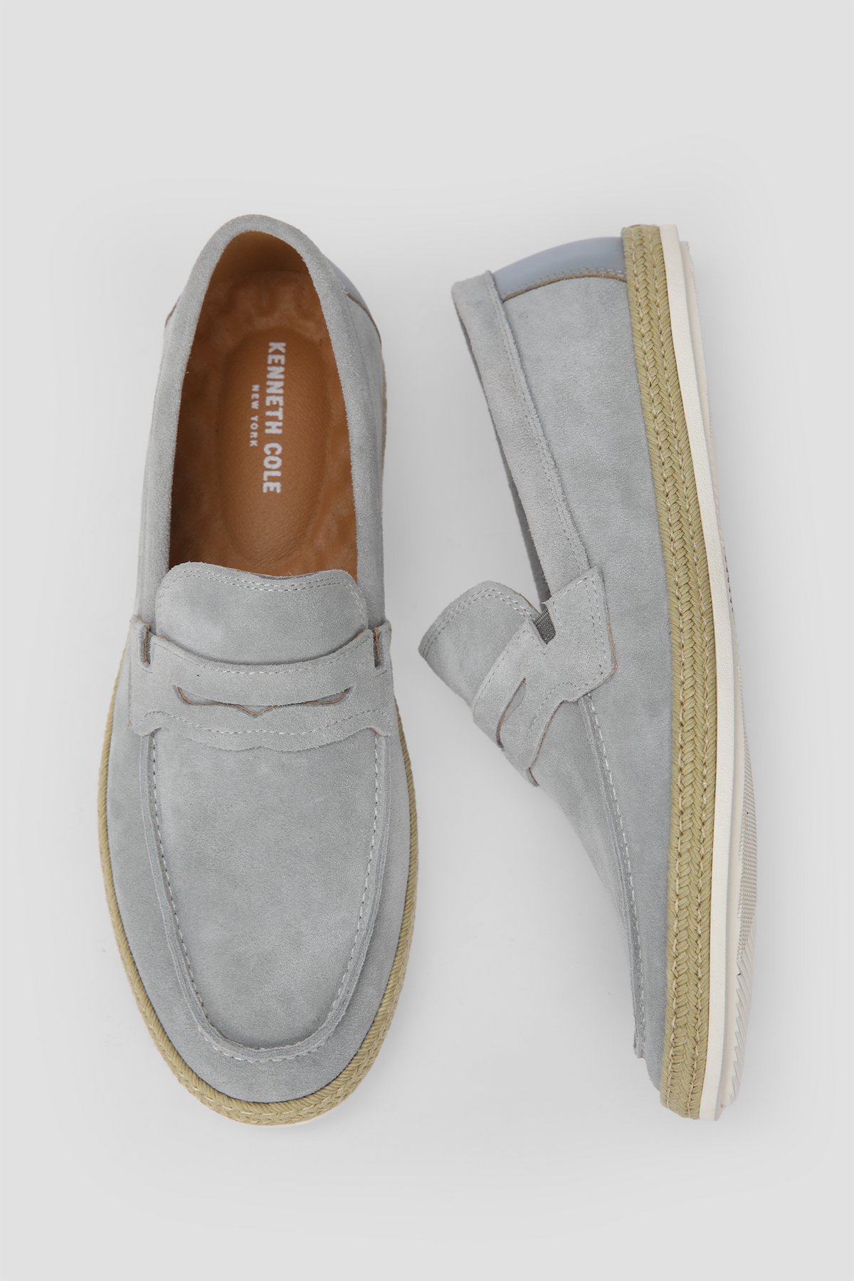 נעלי מוקסין זמש לגברים בצבע אפור בהיר