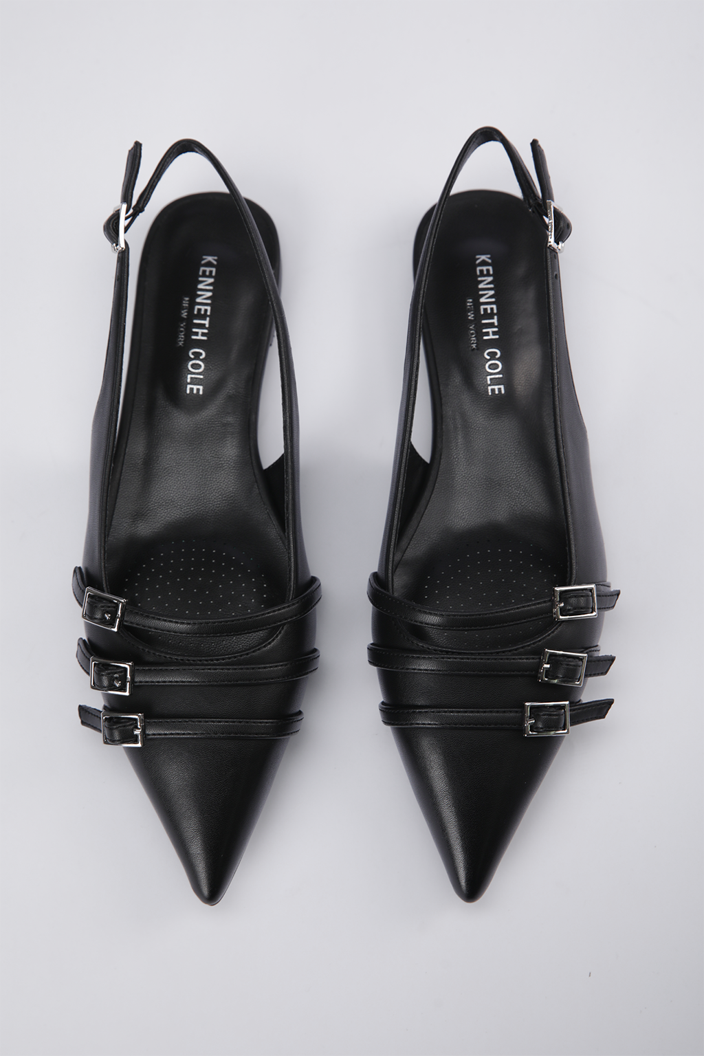 נעלי בלרינה שפיץ דמוי עור בצבע שחור