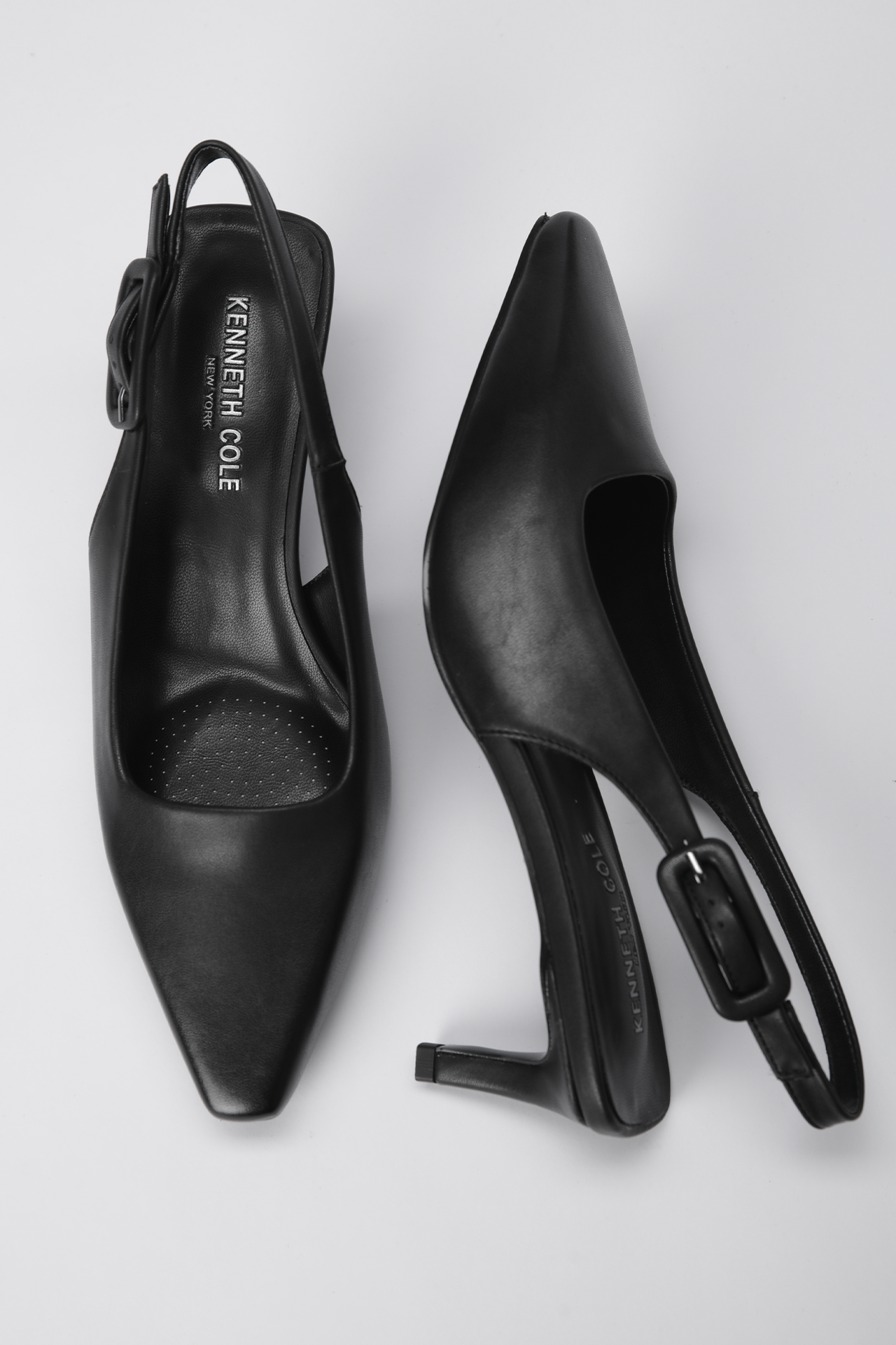 נעלי עקב שפיץ' דמוי עור בצבע שחור