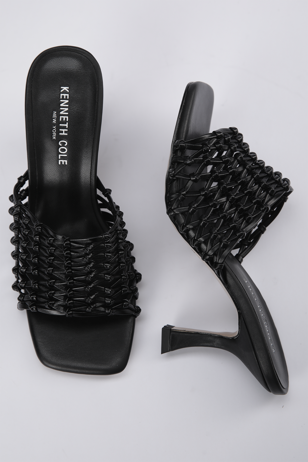 כפכפים עם עקב דמוי עור בעיצוב ארוג בצבע שחור