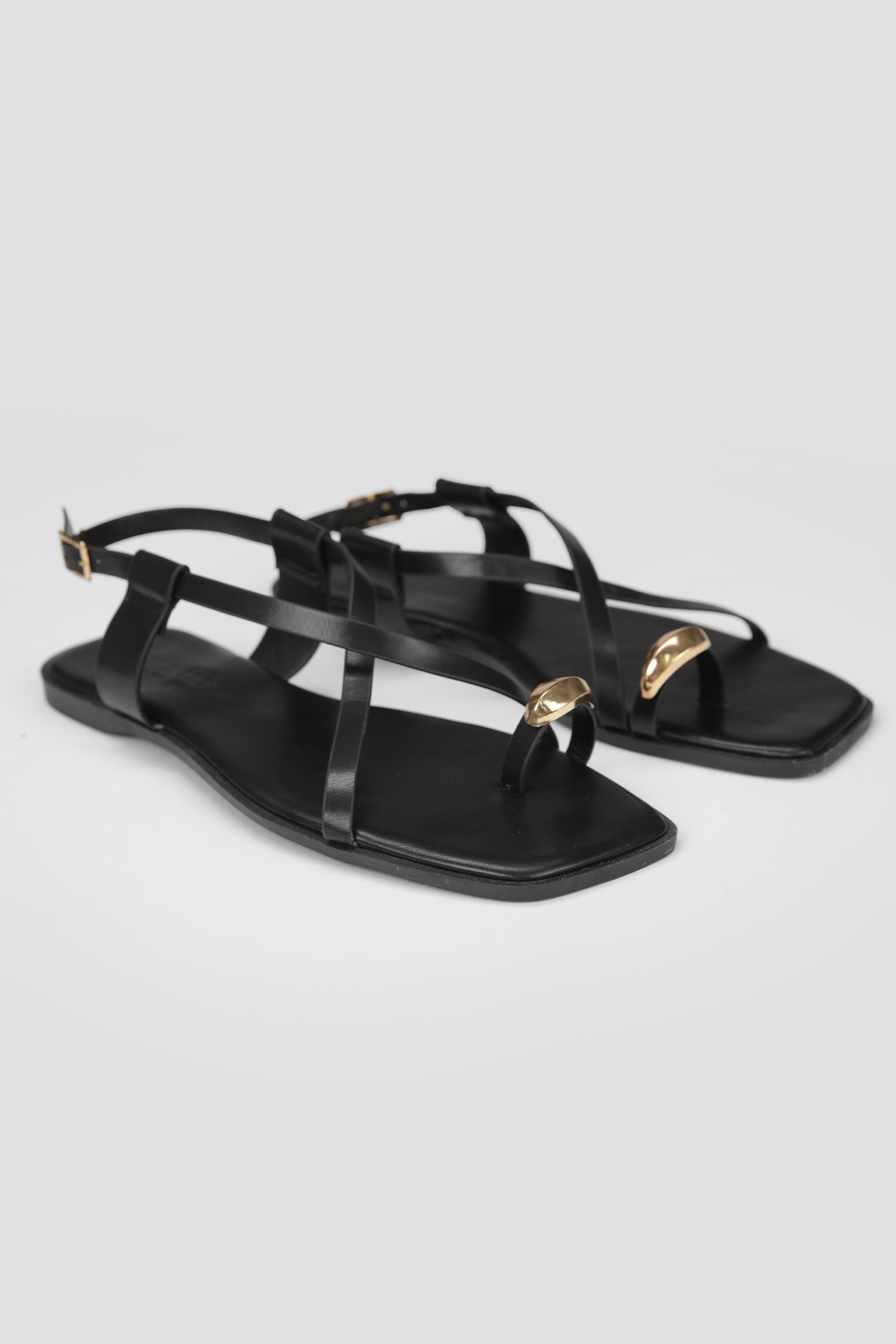 סנדל נשים שטוח