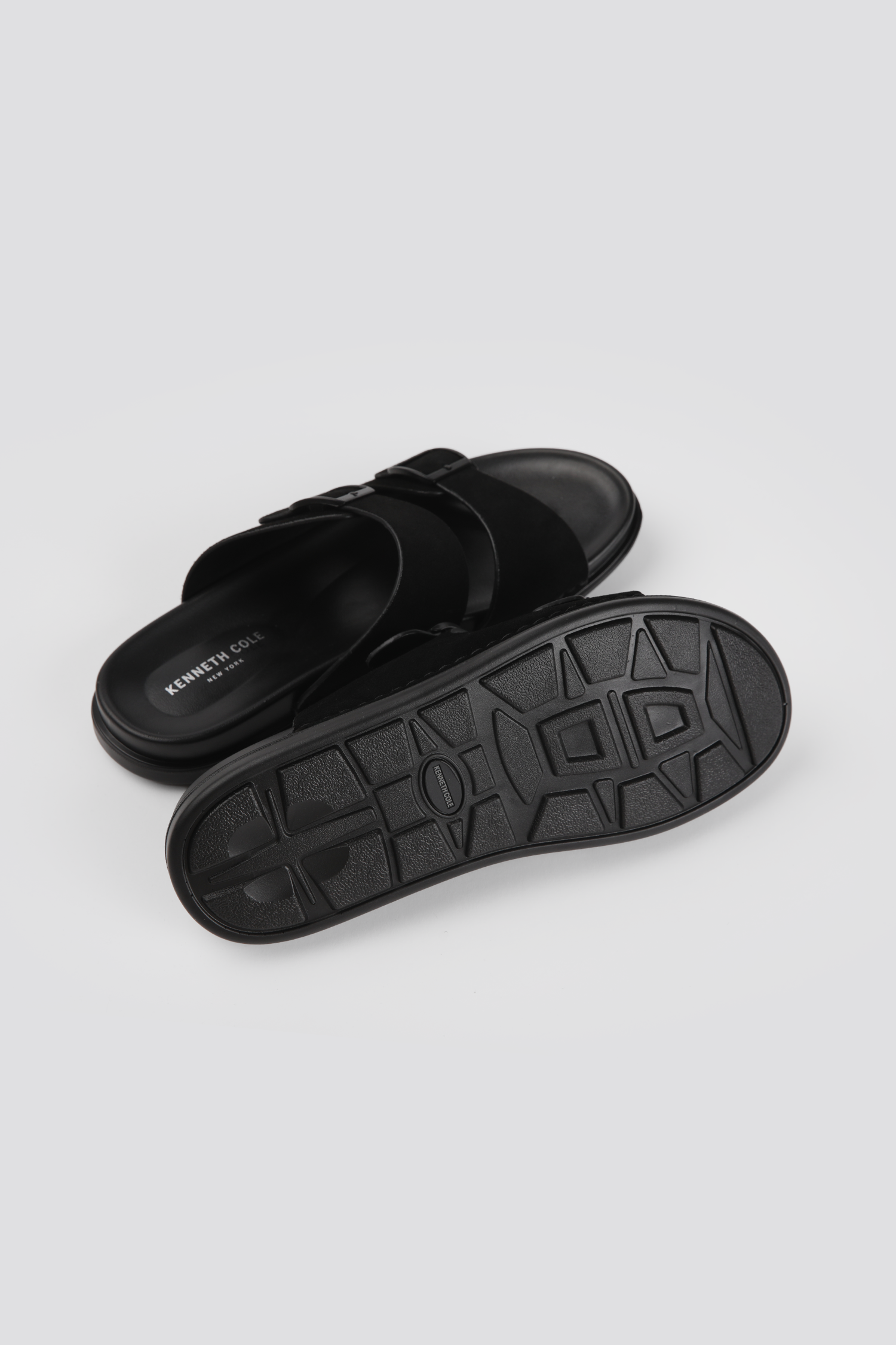 כפכפים לגברים גפה עור הפוך