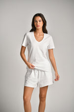 חולצת בייסיק צווארון וי