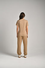 חולצת בייסיק צווארון וי