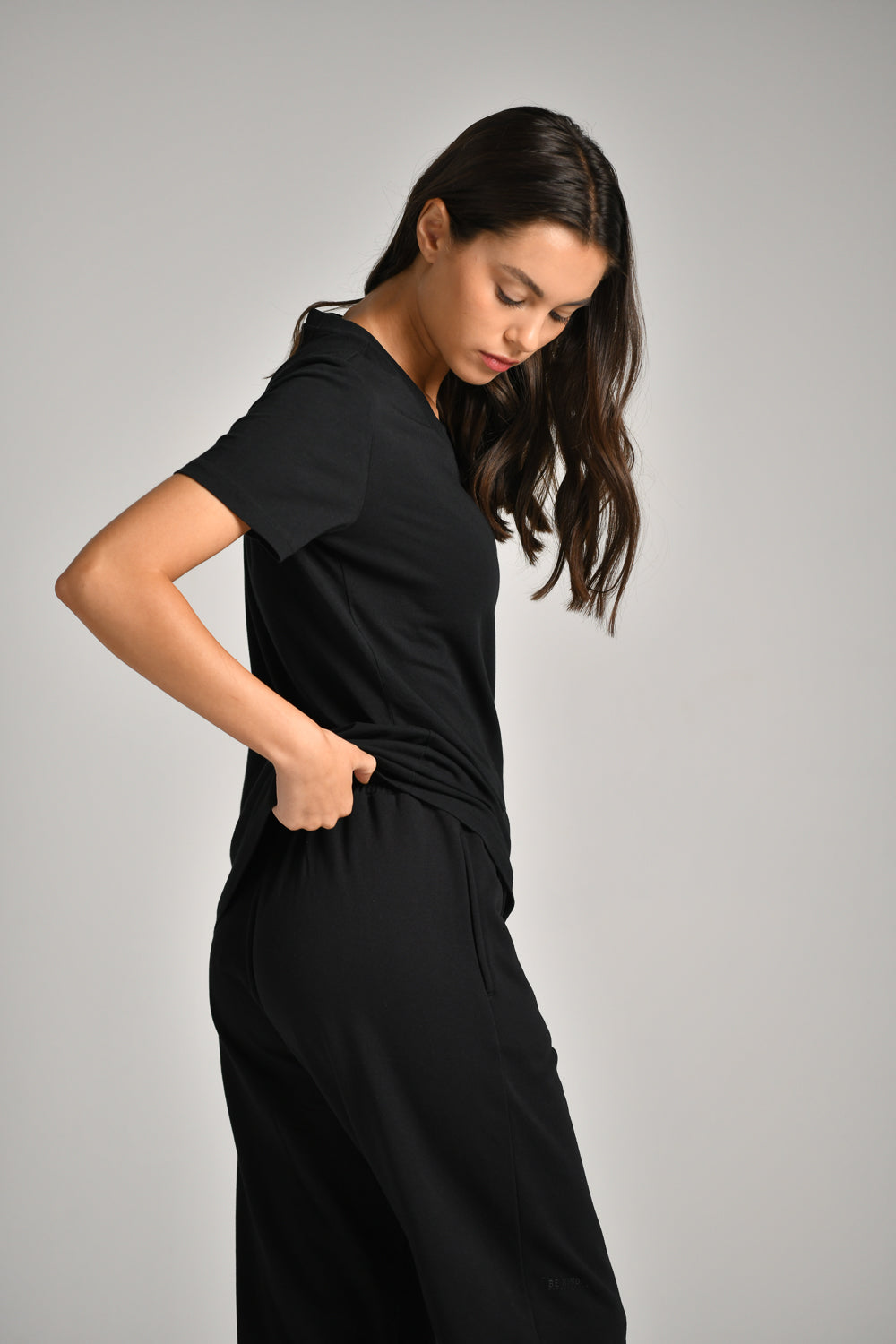 טישירט בייסיק צווארון עגול