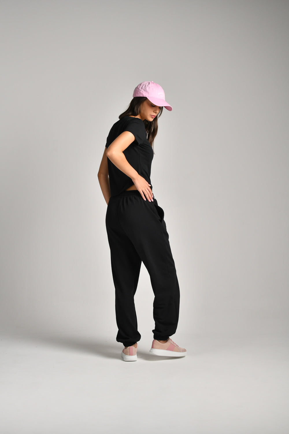 טישירט בייסיק צמודה