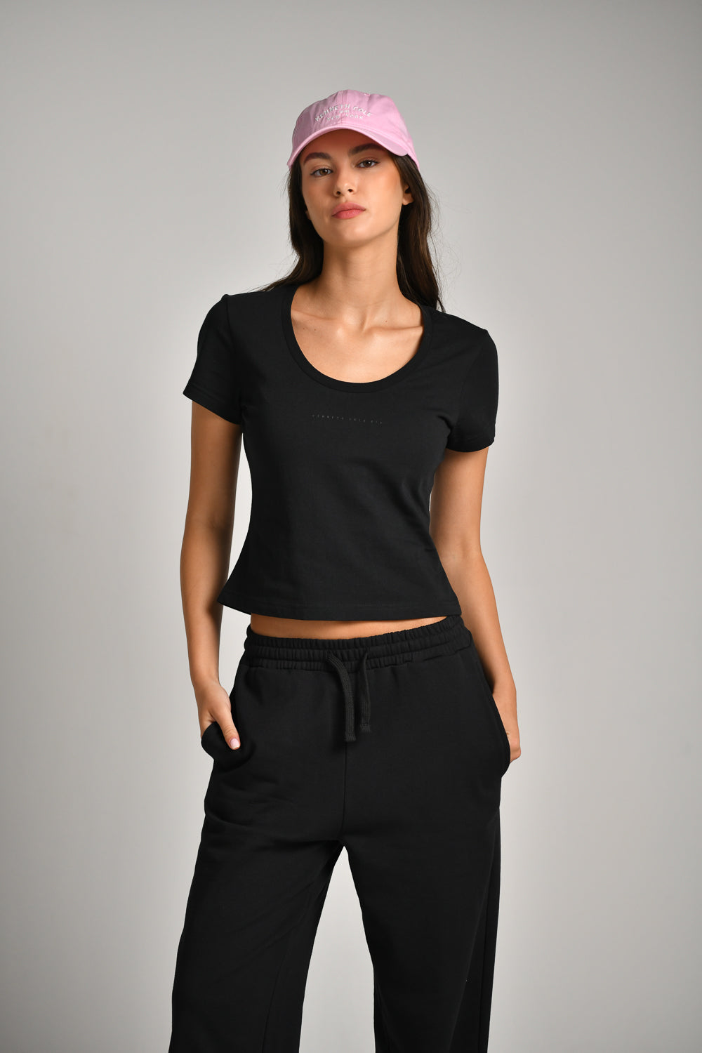 טישירט בייסיק צמודה