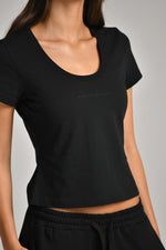 טישירט בייסיק צמודה